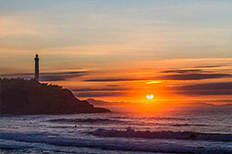 Surf plage Anglet, phare de Biarritz